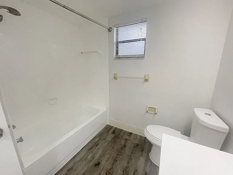 12834 Lake Tree Ln — Photo 10