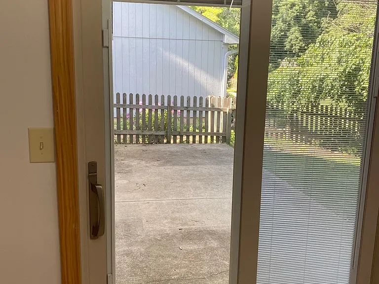 67 Rogers Rd — Photo 12