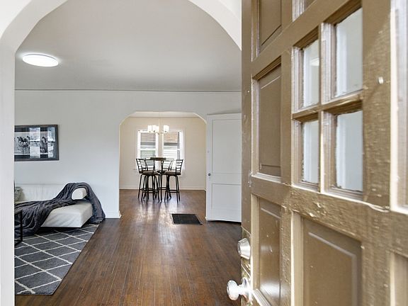 5th image of 3503 E Admiral Ct