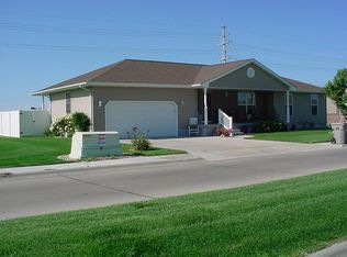 3753 Deerwood Ave, Grand Island, NE 68803