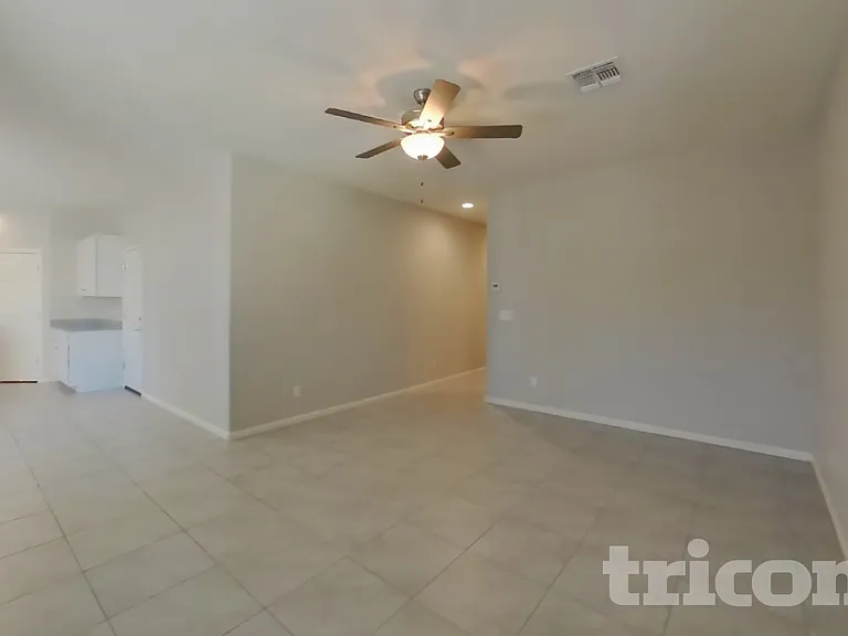 8616 E Posada Ave — Photo 2