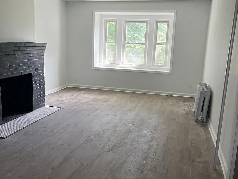 251 Maple Ave #A — Photo 1