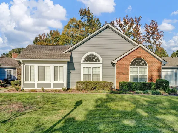271 Oak Club Ln #12, Collierville, TN 38017
