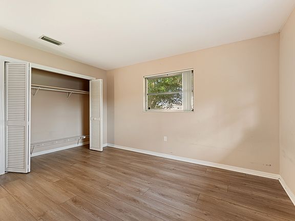 4th image of 4004 12th St N Unit A