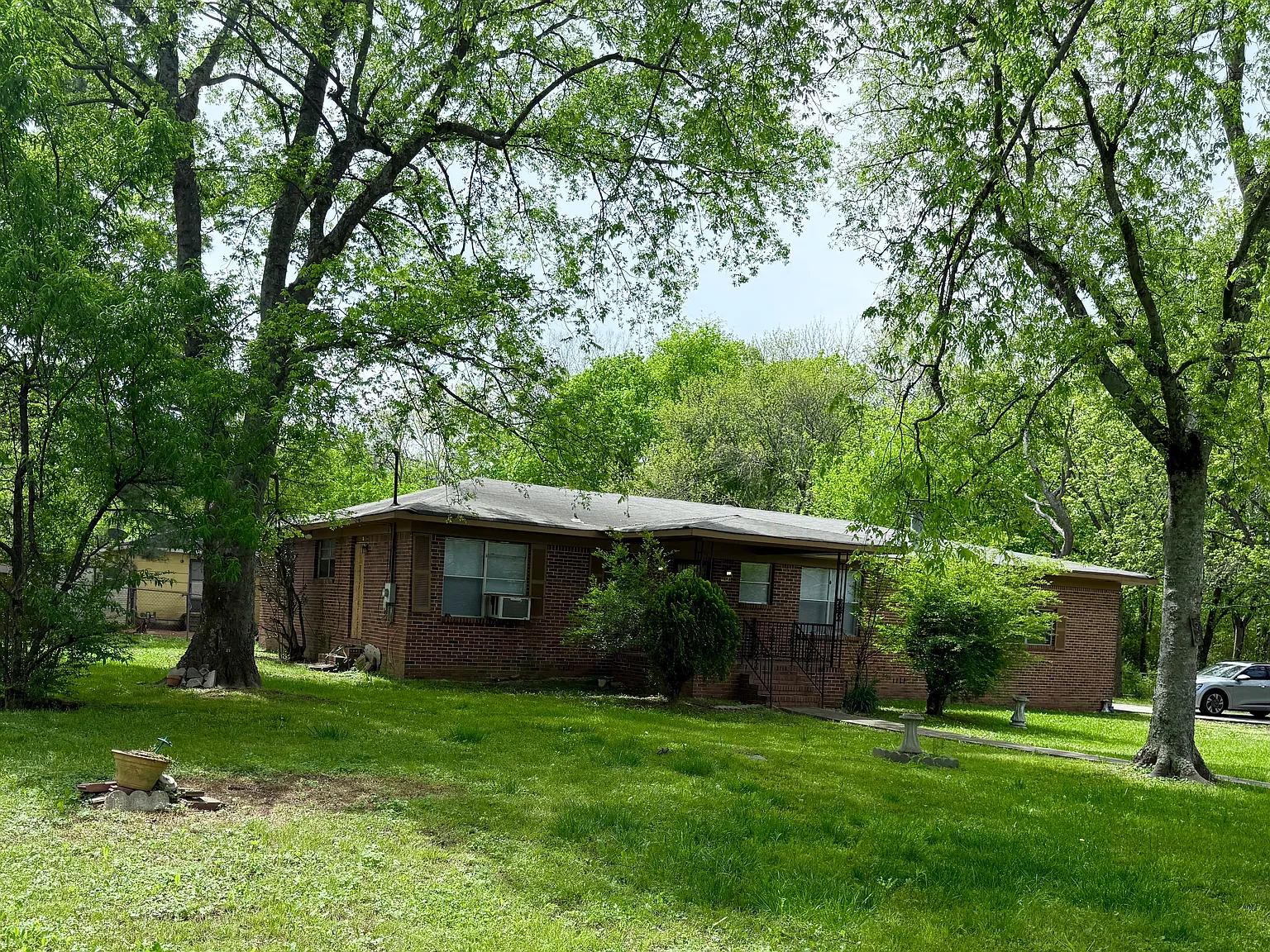 3 bed, 2065 sqft, $1,450 — Photo 2