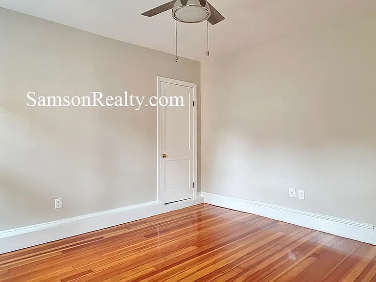 131 Abbott St #2 — Photo 14