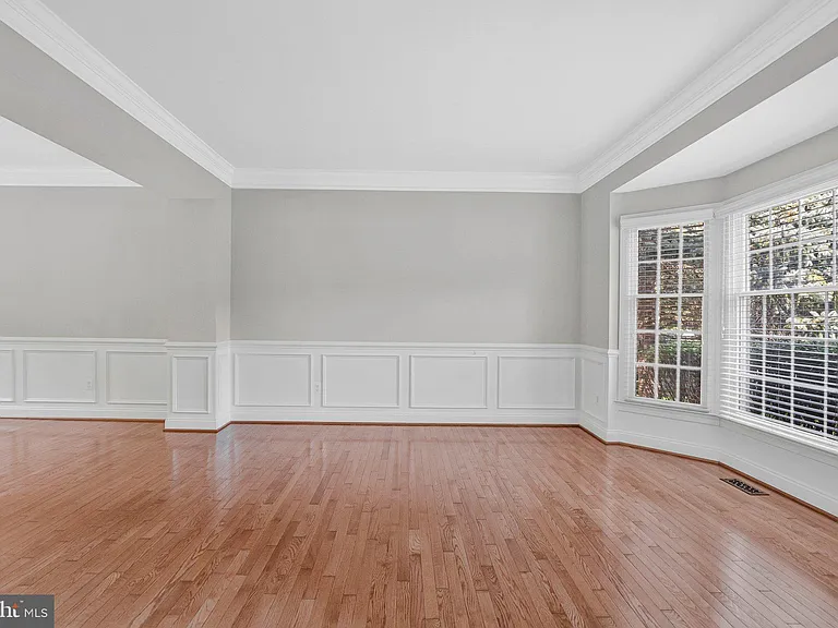 5834 Seven Pines Ct — Photo 6