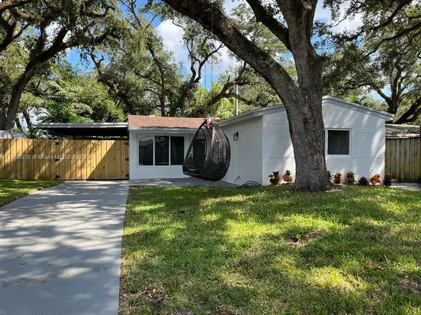 6611 Freedom St, Hollywood, FL 33024