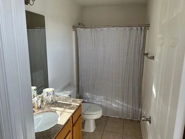 Waveland Townhomes — Photo 10