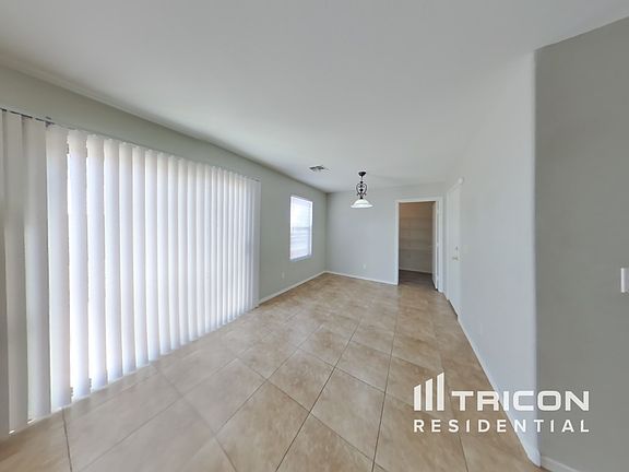 5th image of 2364 E Meadow Lark Way