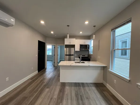 126 Neptune Ave, Jersey City, NJ