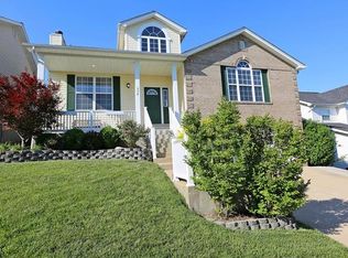 539 Winter Garden Dr, Fenton, MO