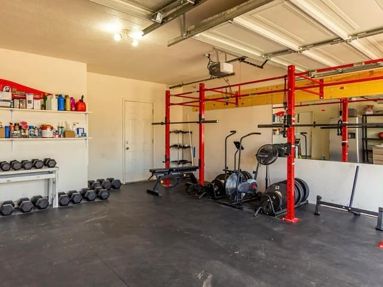 919 E La Jolla Dr — Photo 8