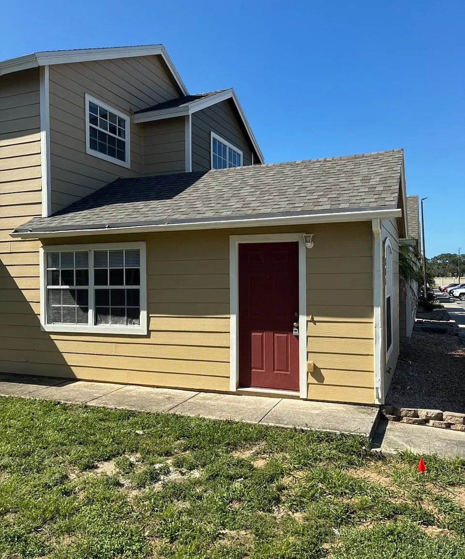 1 bed, 650 sqft, $1,200 — Photo 1