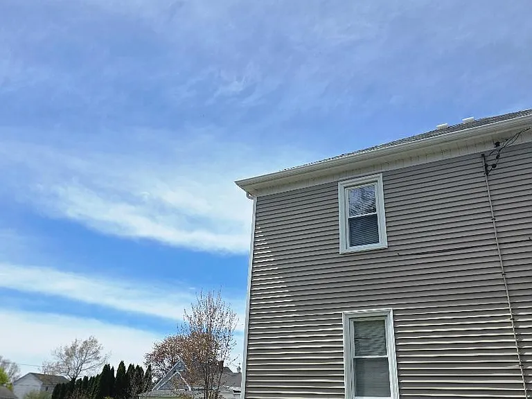 551 Anthony St #1-2 — Photo 3