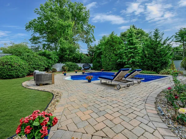 130 Tasker Ln, Greenport, NY 11944