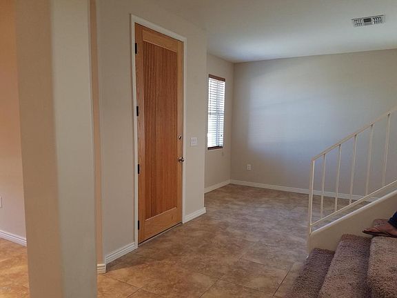 4th image of 1623 E Euclid Ave