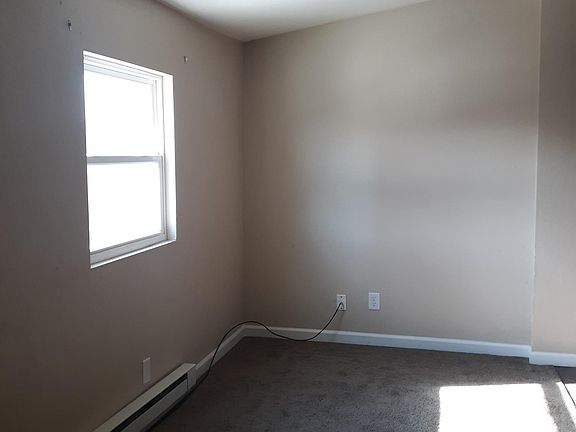 2nd image of 1101 W 1st St APT 3