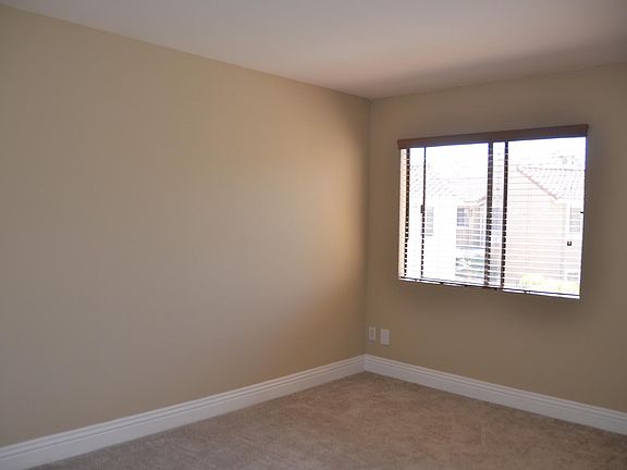 3rd image of 10166 Camino Ruiz
