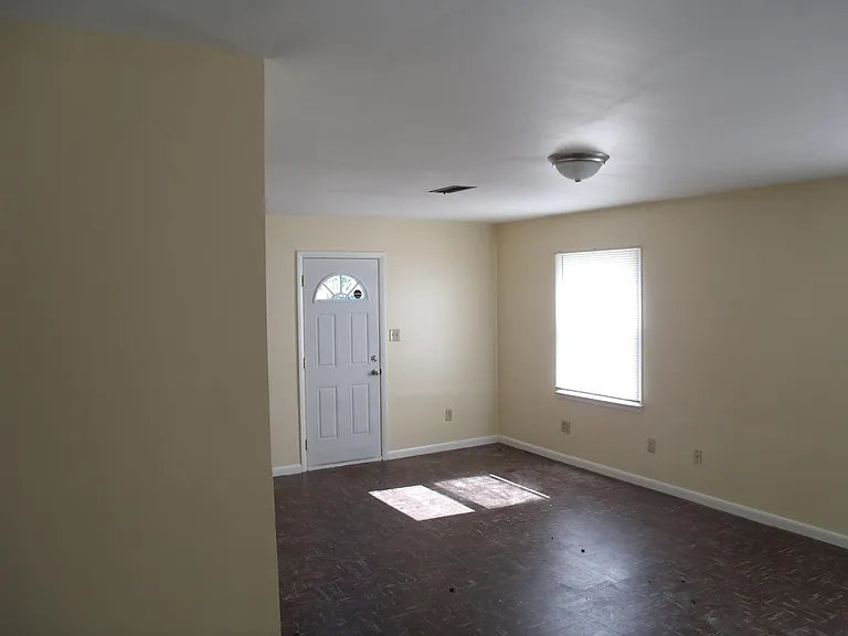 324 Shoreline Dr — Photo 8