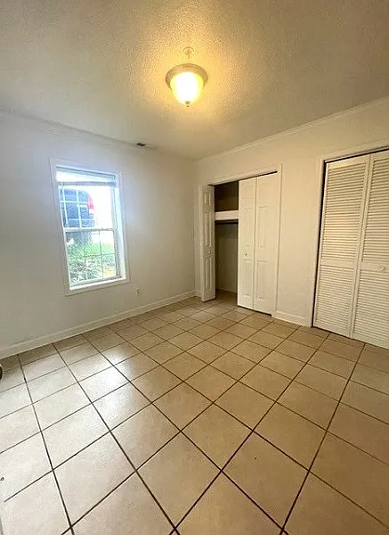 Riverview Apartments — Photo 4
