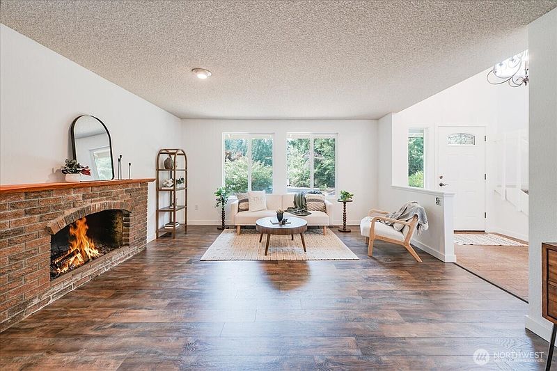 3rd image of 5905 147th Street SW