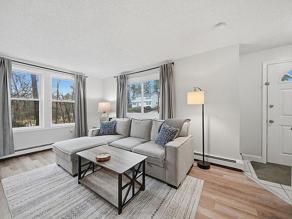 2nd image of 8 Lincoln Drive #B