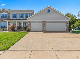 10 Pine Cone Ct, Dardenne Prairie, MO 63368