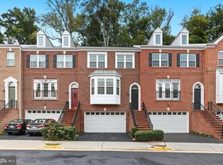 20218 Center Brook Sq, Sterling, VA 20165