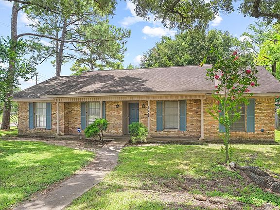 2nd image of 2001 Lamar Dr