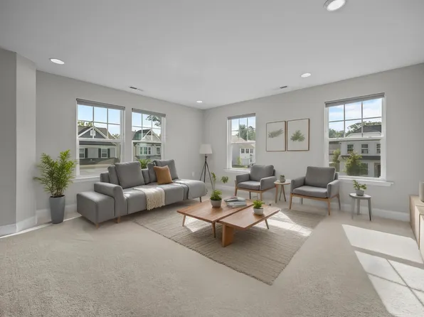 14 Shady Oaks Rd, Angier, NC 27501