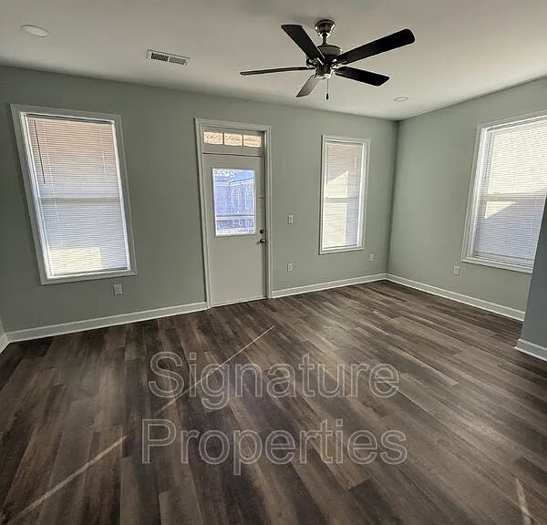 2711 Detroit St #3 — Photo 9