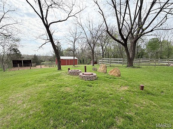 5th image of 8117 Berry Rd