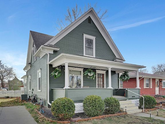 2nd image of 4635 Greenwood St