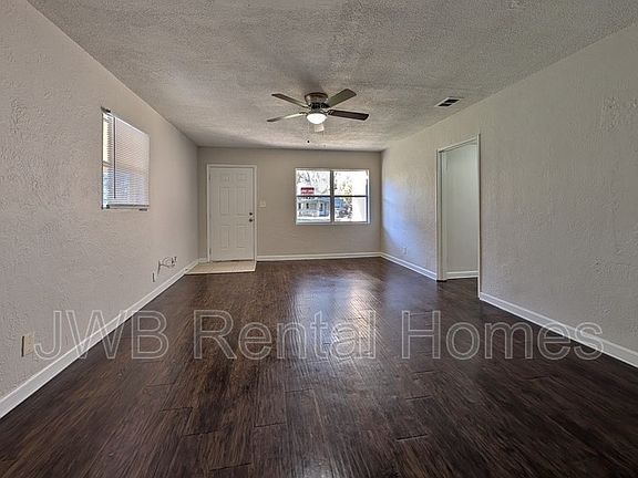 4th image of 5239 Pennant Dr