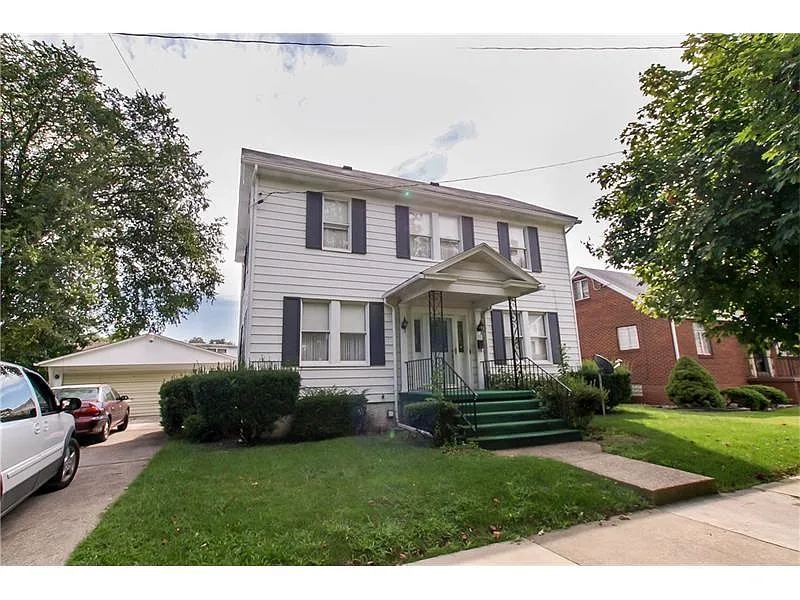 76 Virginia Ave photo 1