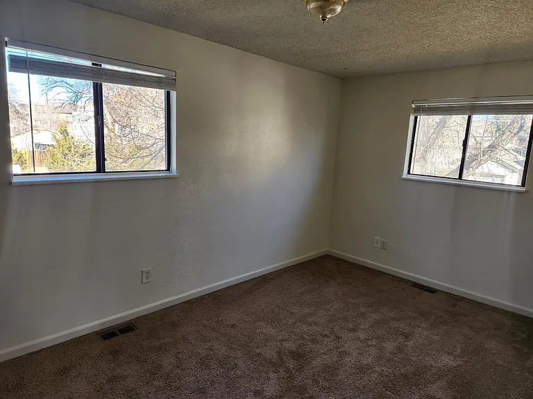 2304 S Williams St — Photo 20