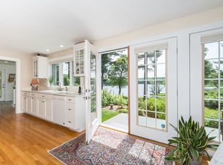 8 Lakeshore Dr, Norfolk, MA 02056