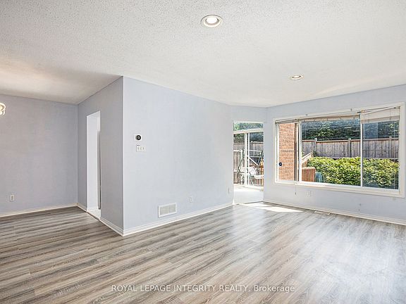 5th image of 67 Landover Cres