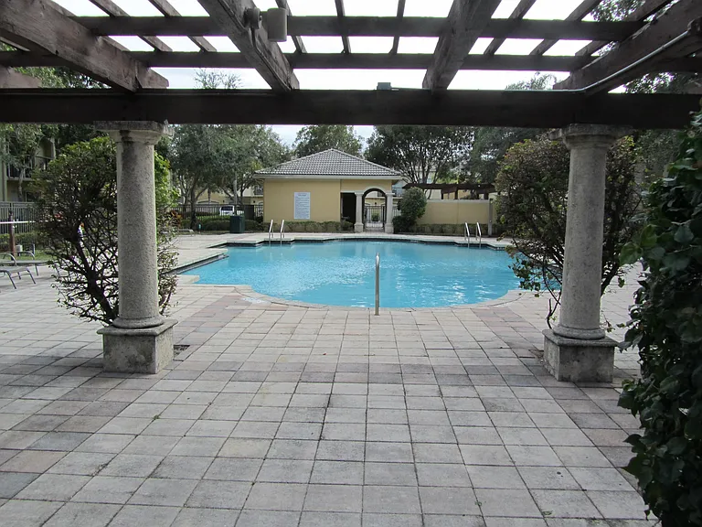 700 Crestwood Ct S #704 — Photo 31