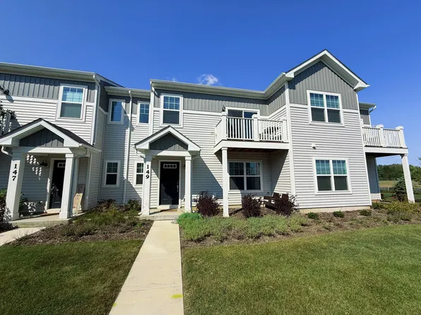 149 Kingsport Dr, South Elgin, IL 60177