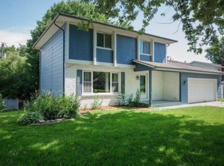 806 W Iowa St, Eldridge, IA 52748