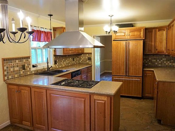4th image of 2243 Chelmsford Ln