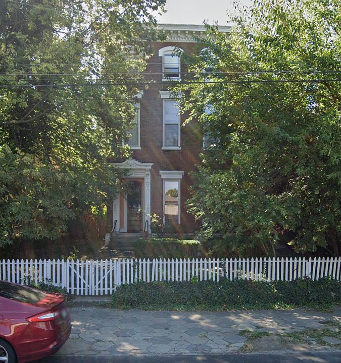 1st image of 514 W Oak St Apartment 1 & 2