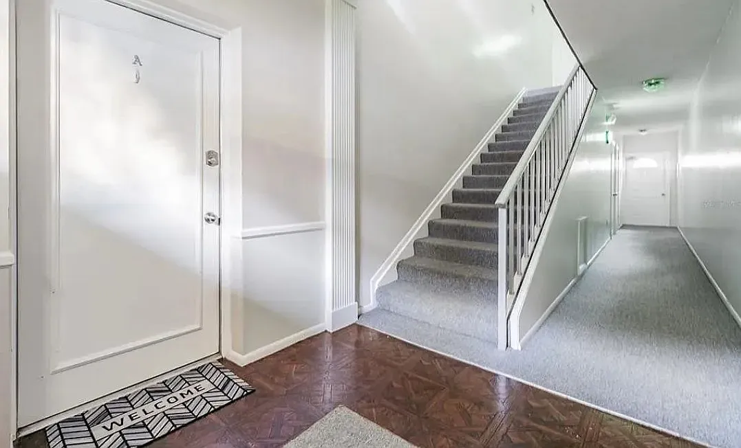 2 bed, 1075 sqft, $1,900 — Photo 4
