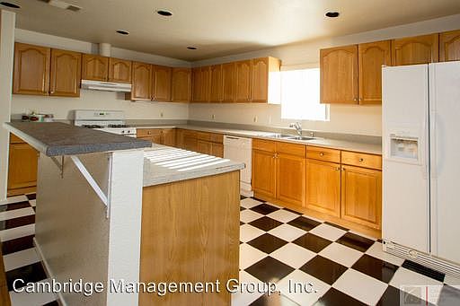 3rd image of 6451 Quillan St