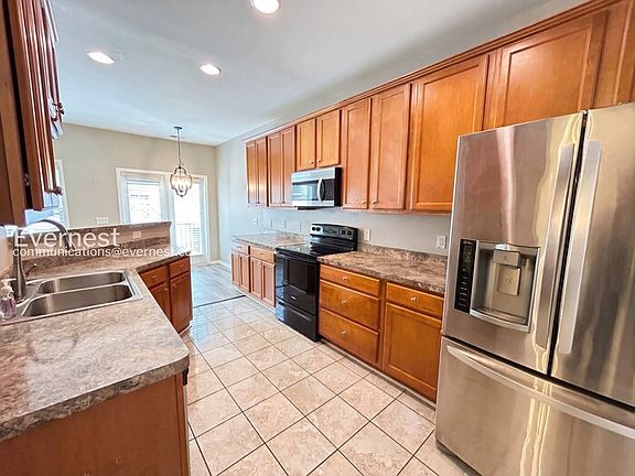 2nd image of 1831 Willow Branch Ln NW