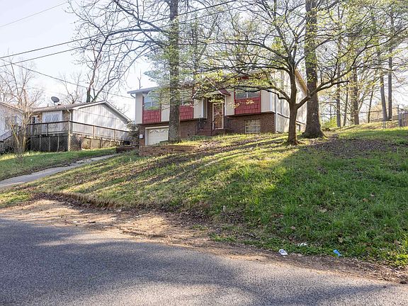 5th image of 2537 Carmel Rd