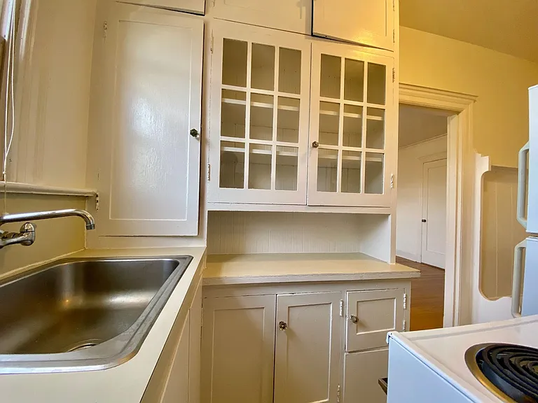 Campus Apartments — Photo 12