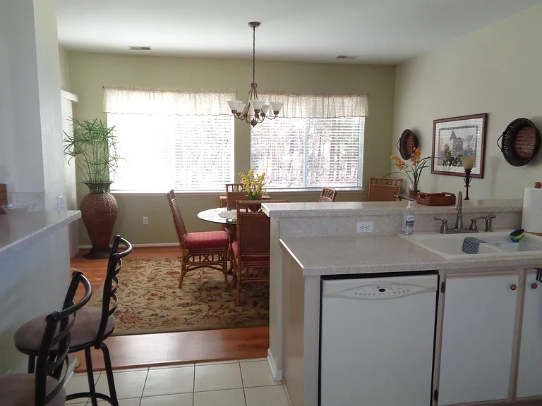 6 Coburn Ln — Photo 5